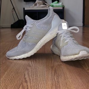 Adidas Ultra Boost 4.0 triple white